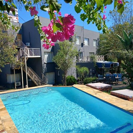 Villa Via Hotel Midrand Luaran gambar