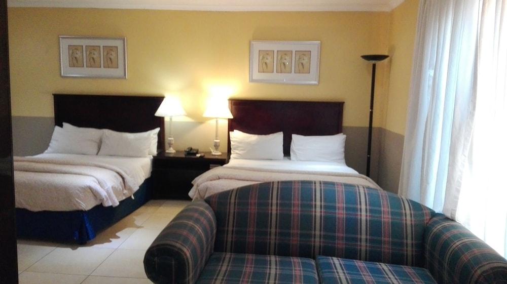 Villa Via Hotel Midrand Luaran gambar