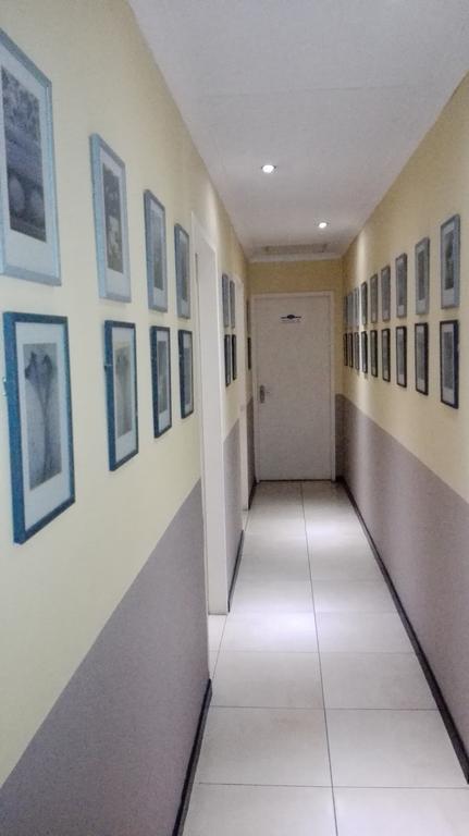 Villa Via Hotel Midrand Luaran gambar
