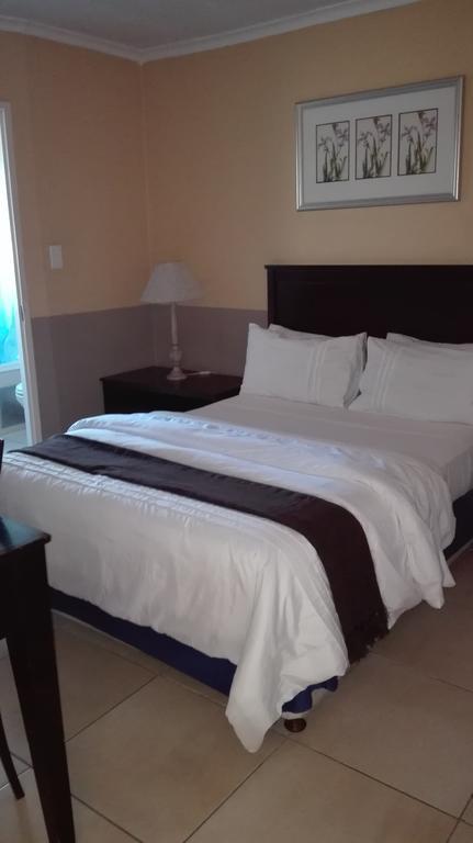 Villa Via Hotel Midrand Luaran gambar