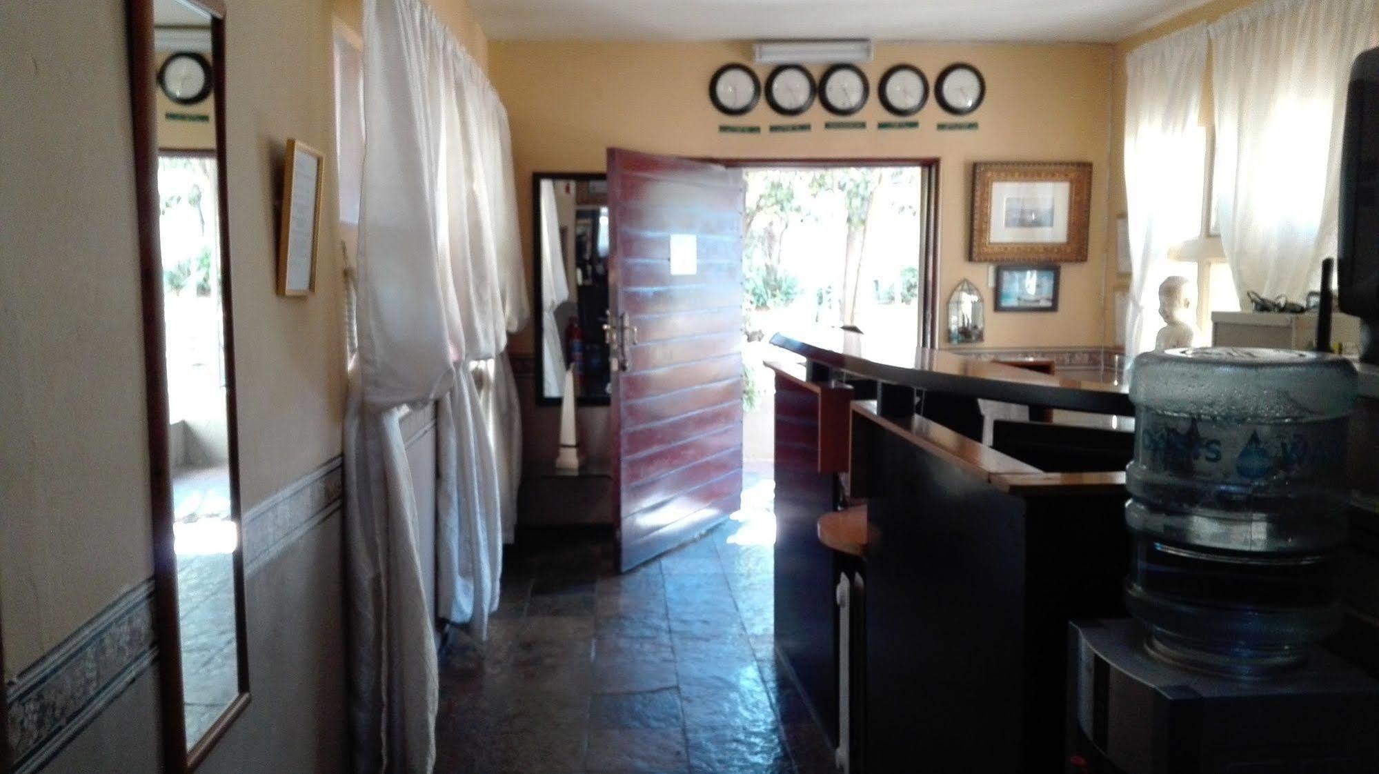 Villa Via Hotel Midrand Luaran gambar
