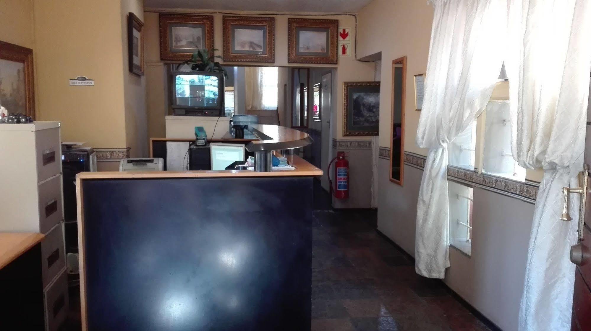 Villa Via Hotel Midrand Luaran gambar