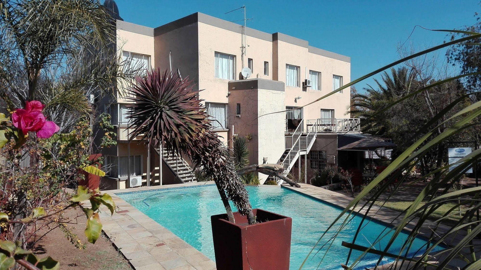 Villa Via Hotel Midrand Luaran gambar
