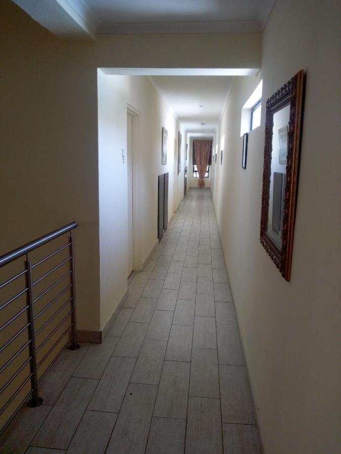 Villa Via Hotel Midrand Luaran gambar
