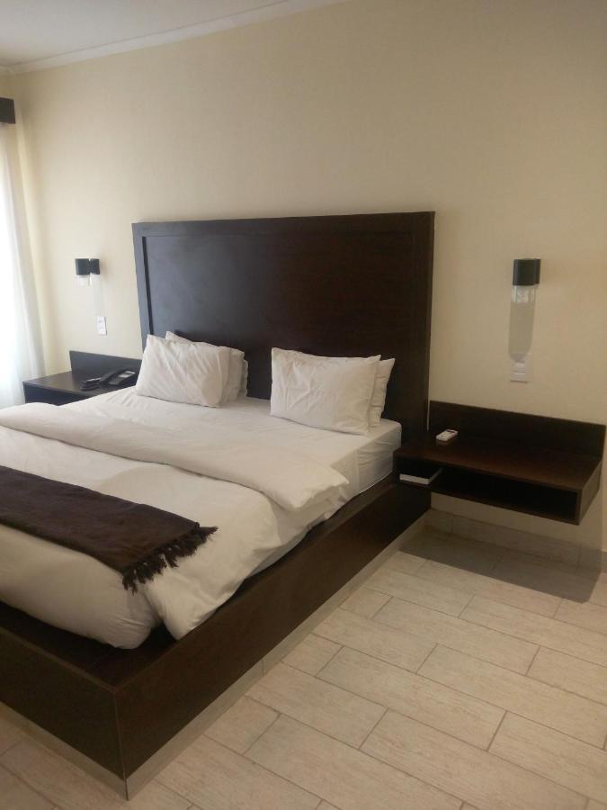 Villa Via Hotel Midrand Luaran gambar